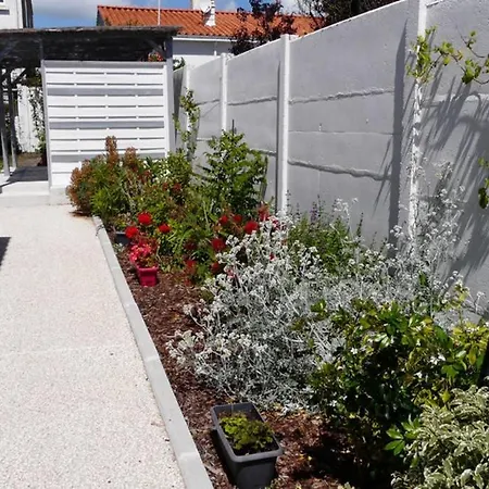 Charmante Maison Idealement Situee