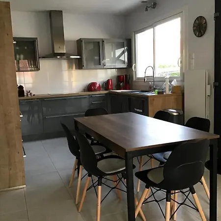 Charmante Maison Idealement Situee *