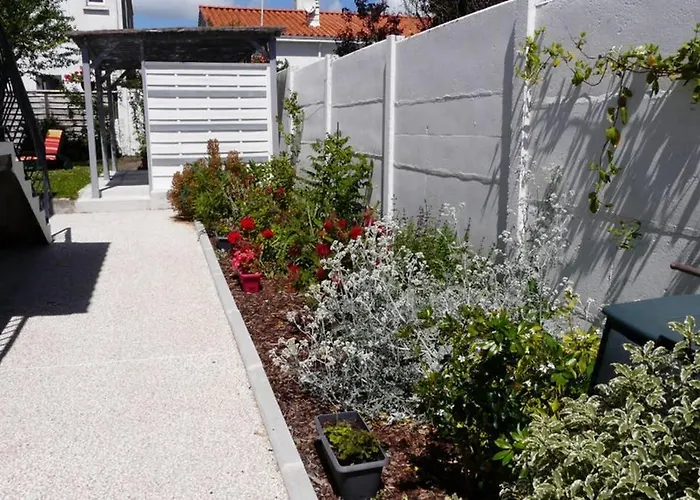 Charmante Maison Idealement Situee